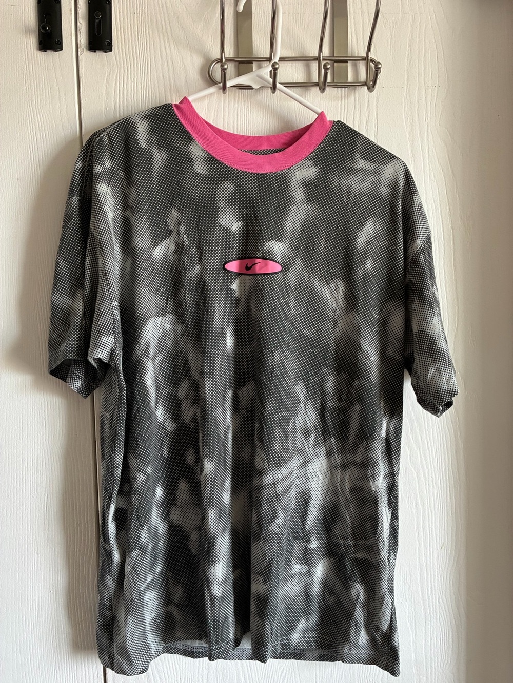 Nike Tee Festival Tie- Dye T-shirt Size L Regular Loose Fit Camo Gray & Pink